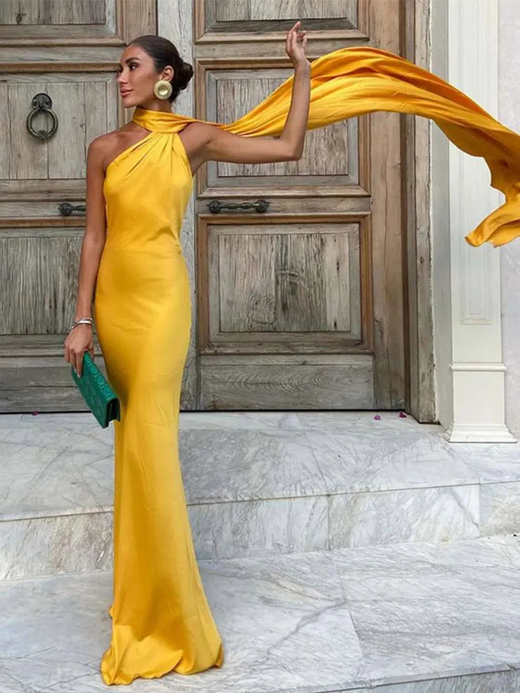 Robe Longue Élégante Femme – Unie avec Nœud, Dos Nu, Sans Manches, Épaules Dénudées – Style Halter, Coupe Cintrée – Nouvelle Collection Été 2025