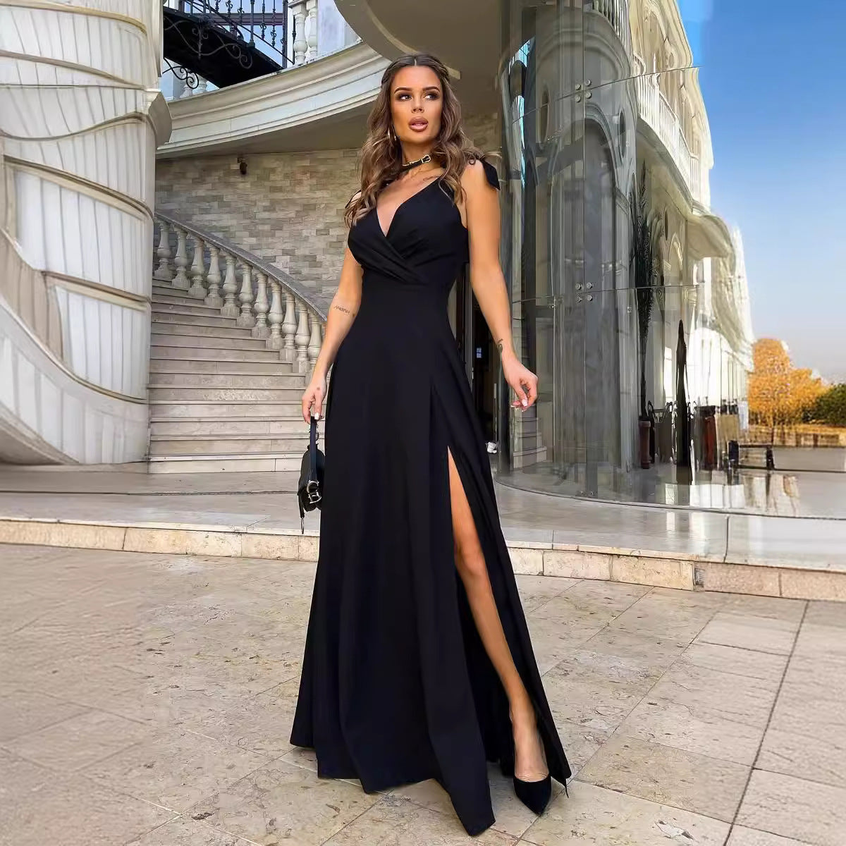 Robe Longue Plissée Unie pour Femme – Élégance et Simplicité