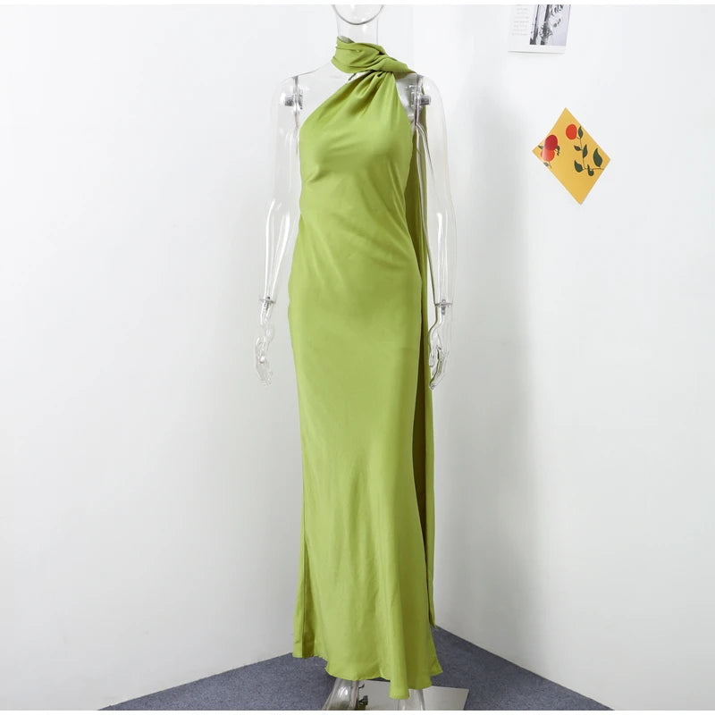 Robe Longue Élégante Femme – Unie avec Nœud, Dos Nu, Sans Manches, Épaules Dénudées – Style Halter, Coupe Cintrée – Nouvelle Collection Été 2025
