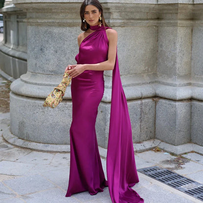 Robe Longue Élégante Femme – Unie avec Nœud, Dos Nu, Sans Manches, Épaules Dénudées – Style Halter, Coupe Cintrée – Nouvelle Collection Été 2025
